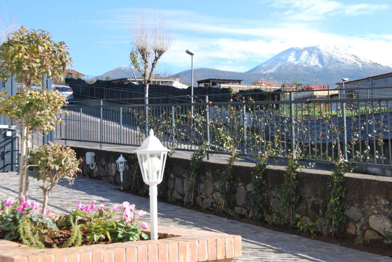 Bed and Breakfast Il Giardino Dei Glicini Ercolano Exterior foto